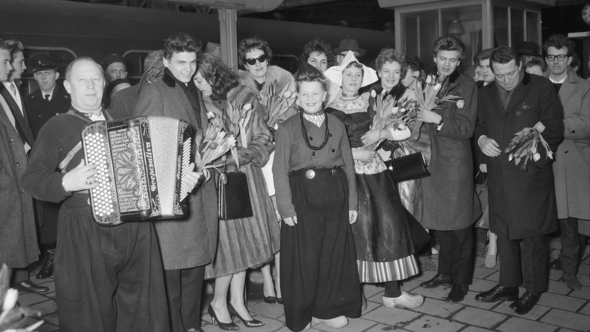 The Everly Brothers, The Chordettes & Andy Williams at Amsterdam Central Railway Station, 24 January 1959