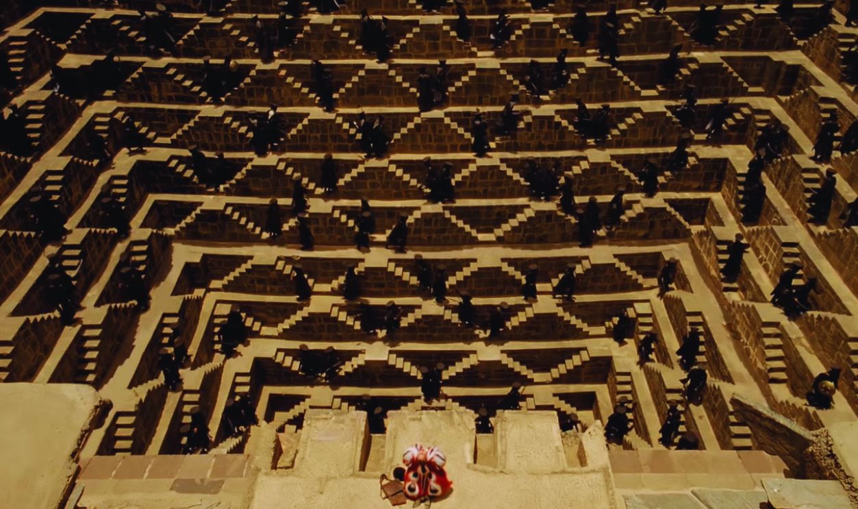 Screenshot from The Fall (2006)