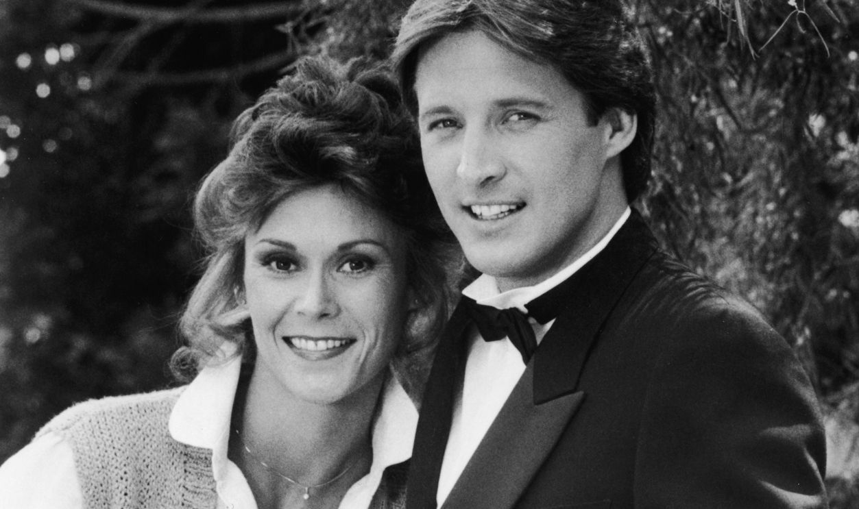 Kate Jackson & Bruce Boxleitner For 'Scarecrow and Mrs. King' Actors Kate Jackson and Bruce Boxleitner pose together in a promotional portrait for the television series, 'Scarecrow and Mrs. King,' c. 1985.