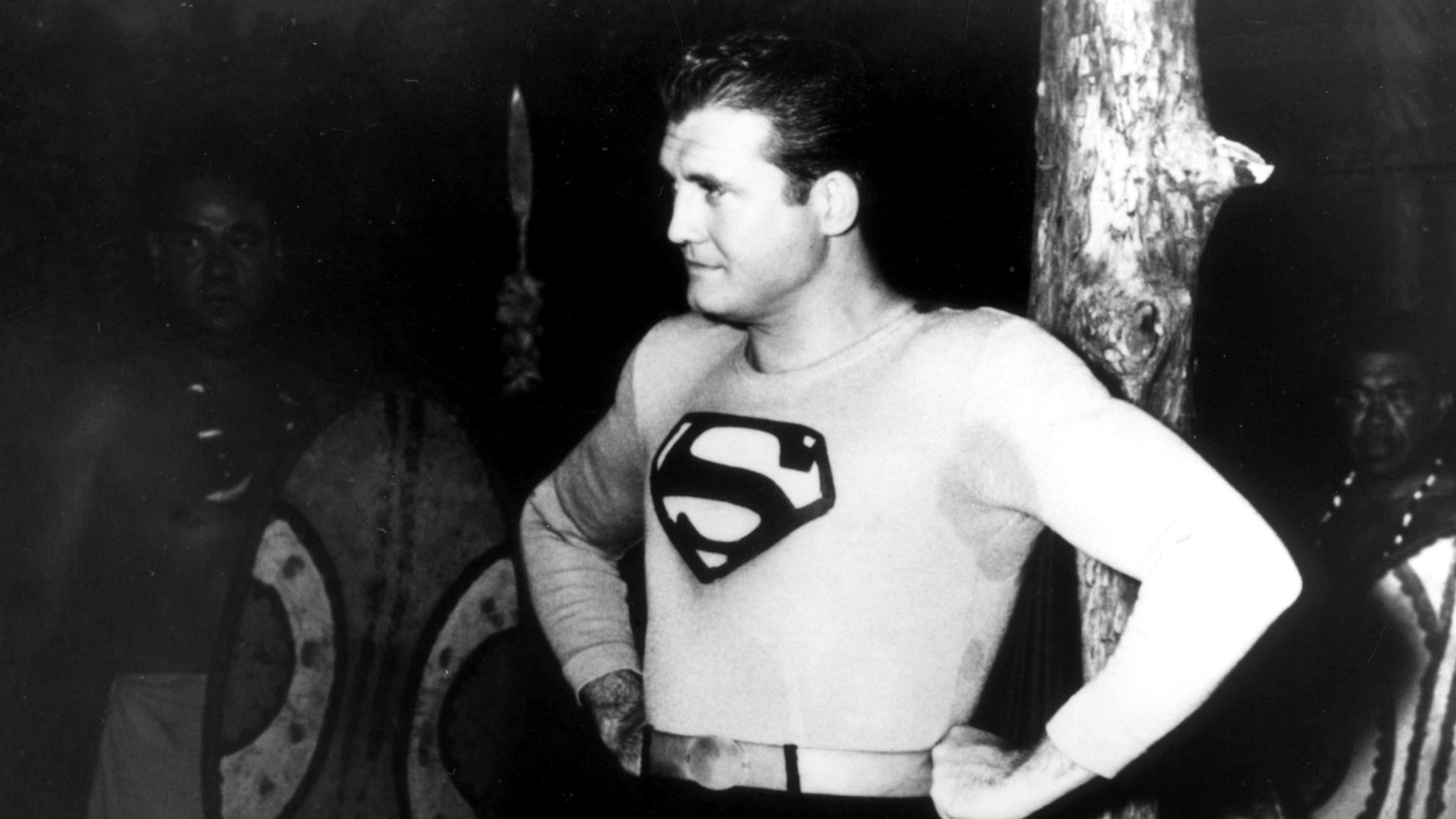 Omschrijving: George Reeve [Reeves], de eerste Superman in de film wiens carrière werd verpest door zijn fixatie op de rol. Jaartal Unknown. Hij pleegde zelfdoding in 1959.