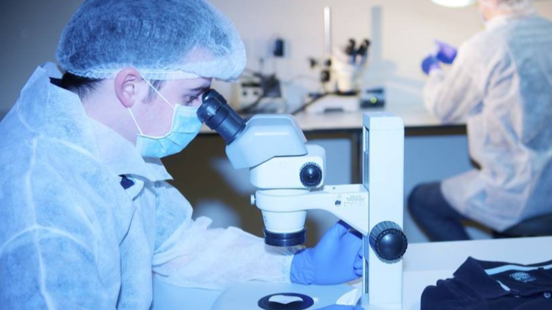 This photograph shows our specialist forensic lab that is based in Birmingham.

This forensic laboratory provides a dedicated blood screening service on all major crime exhibits that are submitted to the forensic unit. These exhibits can be forensically s