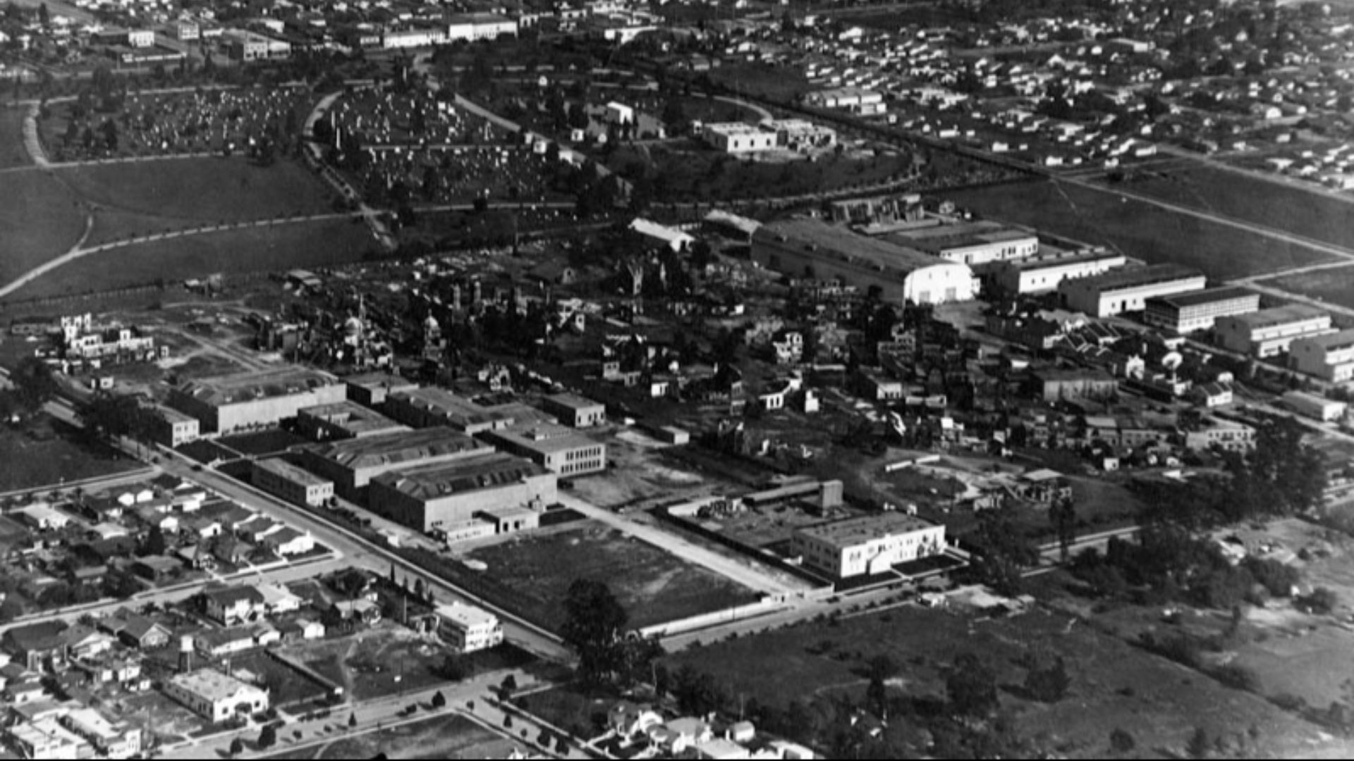 Movie studios in the Hollywood area from the air, as it appeared in 1922. The street near the bottom of the photograph is Melrose. Gower is the intersecting street which goes up to the left. In this corner, Pat Powers, Robertson-Cole, the Film Booking Off