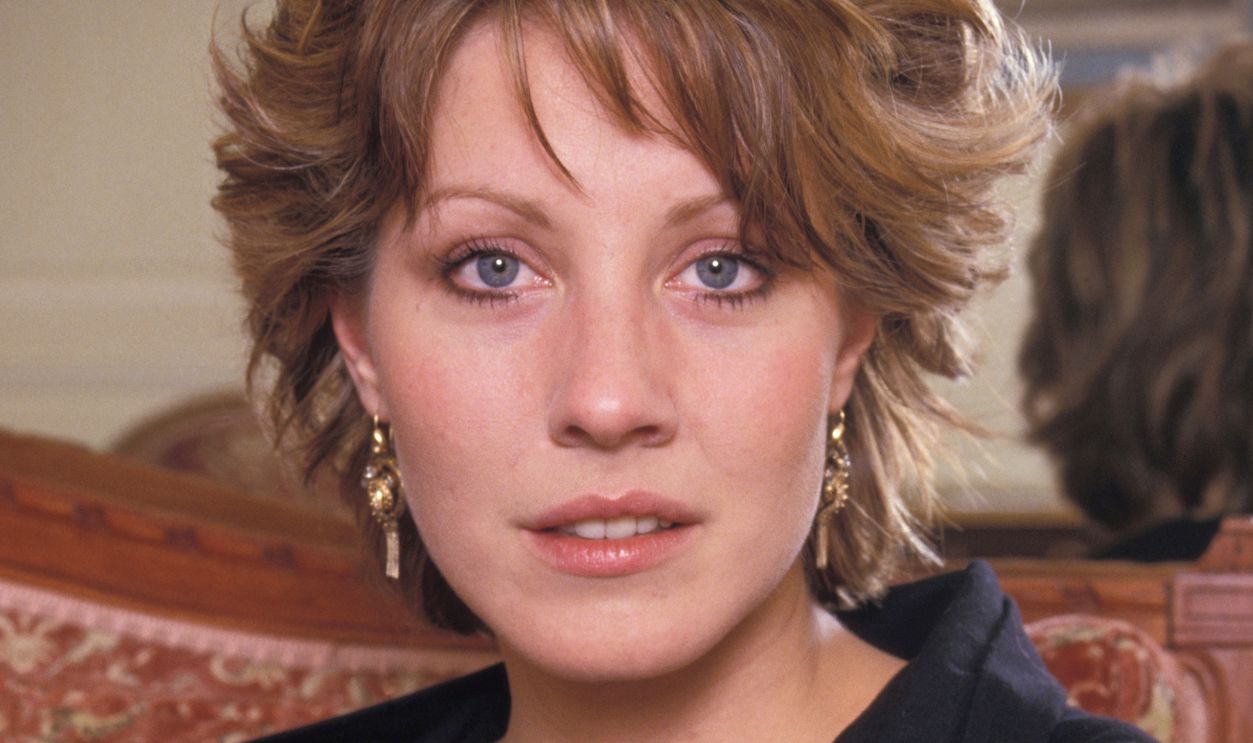 Portrait of Linda Kozlowski in 1987. Portrait of the American actress Linda Kozlowski in January 1987 in Paris, France.