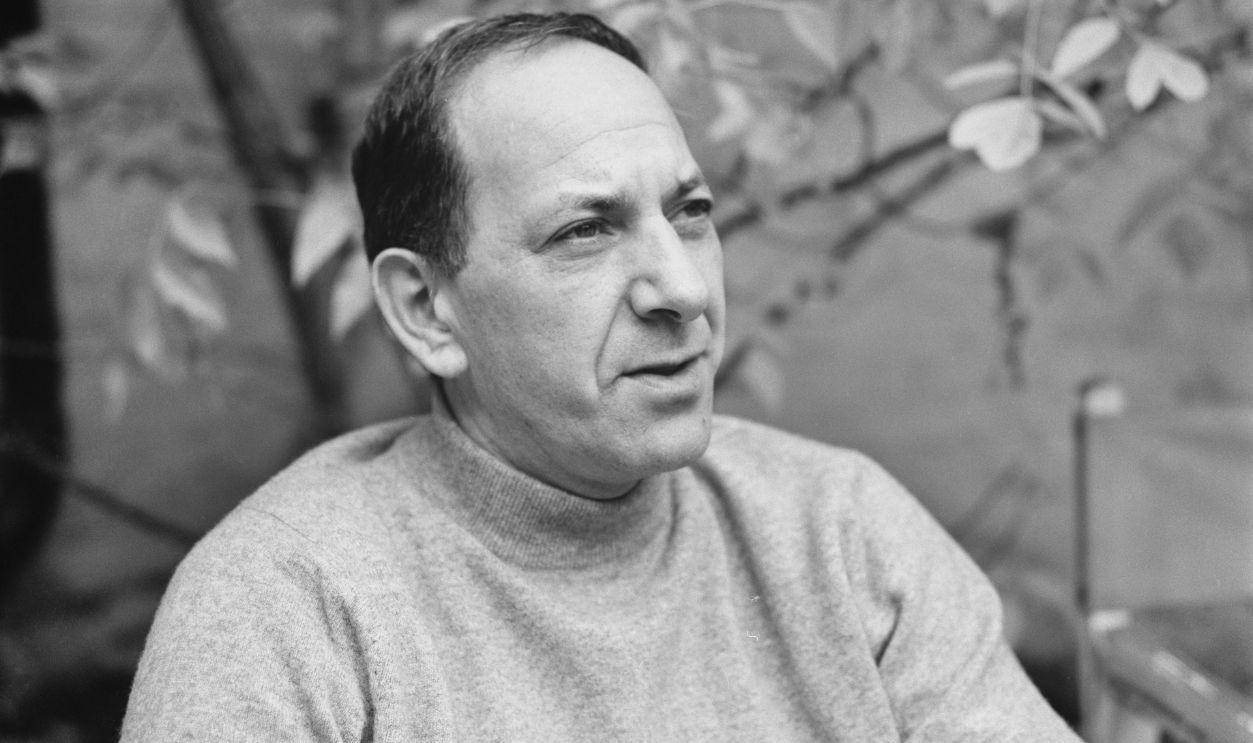 Getty Images - 1299342611 - American actor Jack Klugman (1922 - 2012), UK, 14th October 1966.