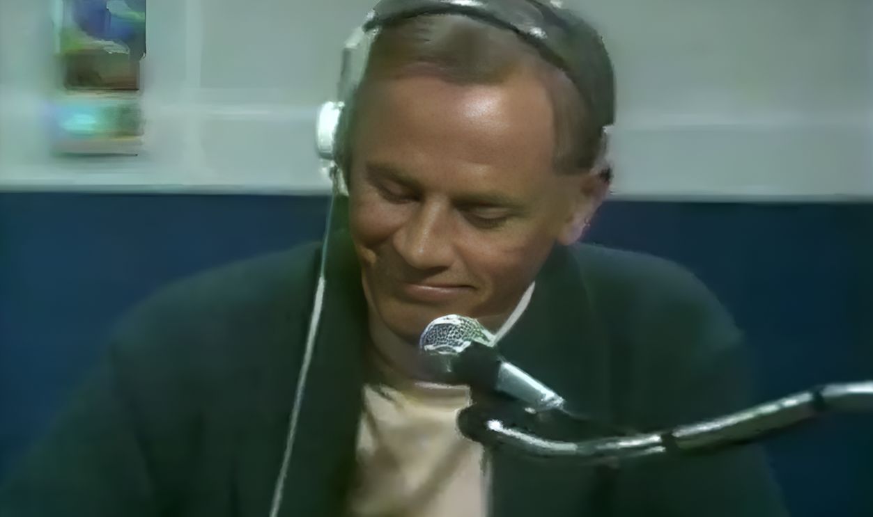 Screenshot from Hello, Larry (1979–1980)
