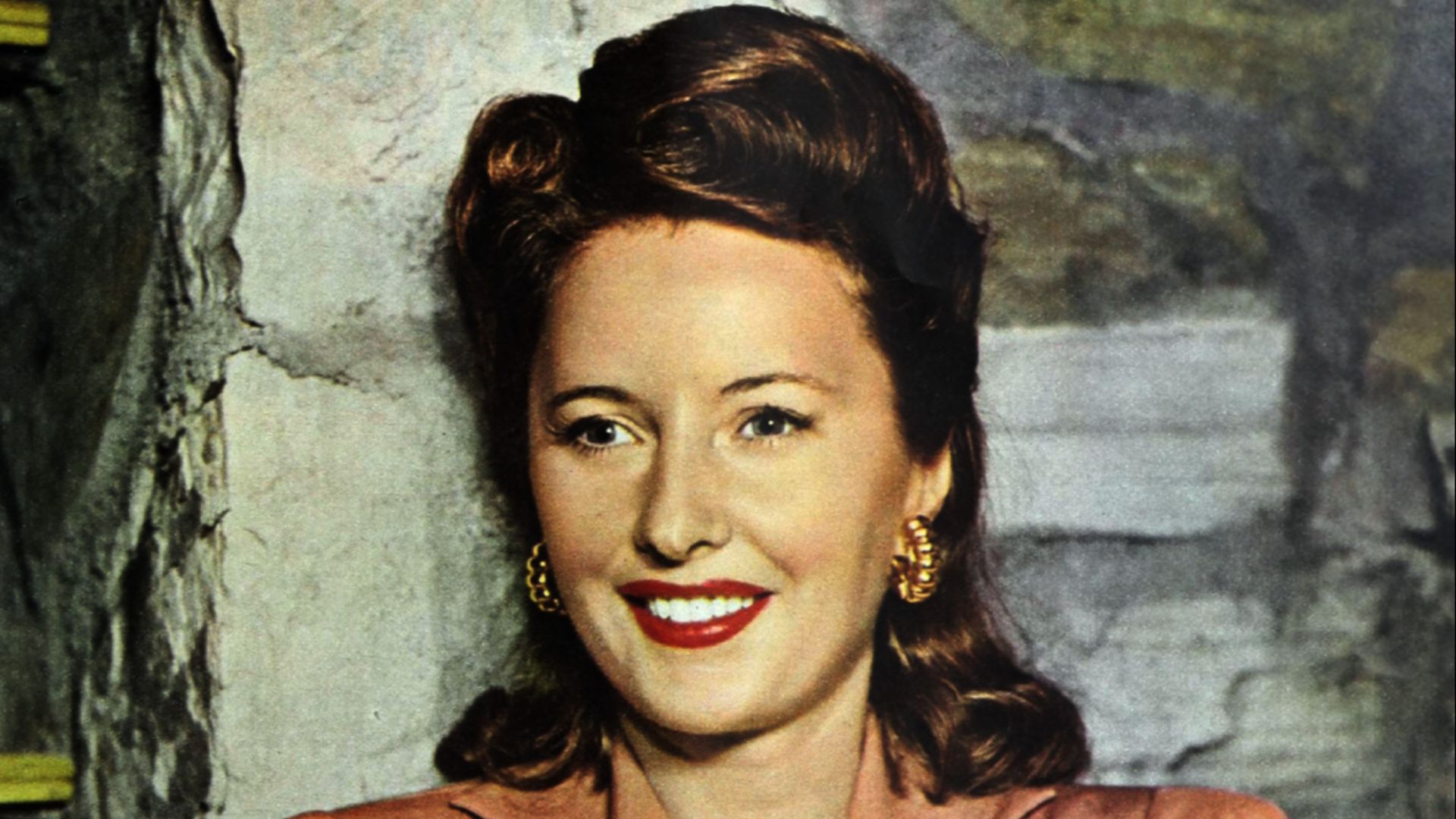 Photo of actress Barbara Stanwyck from 1943.