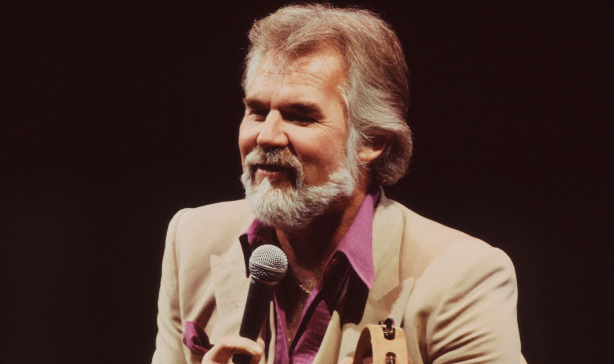 Kenny Rogers performs in concert, May 9, 1986 at Long Beach Arena in Long Beach, California.
