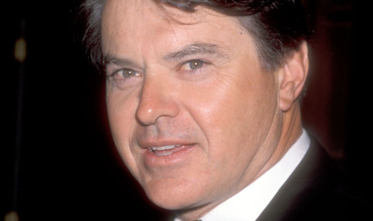 Actor Robert Urich attends The IRTS Foundation Gold Medal Award Dinner Honoring Sumner Redstone on June 16, 1998