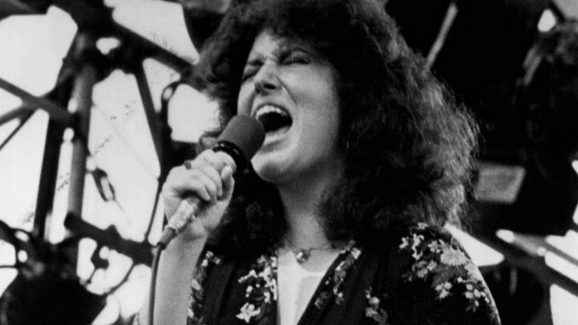 Photo of Melissa Manchester performing on an ABC 1973 television special,