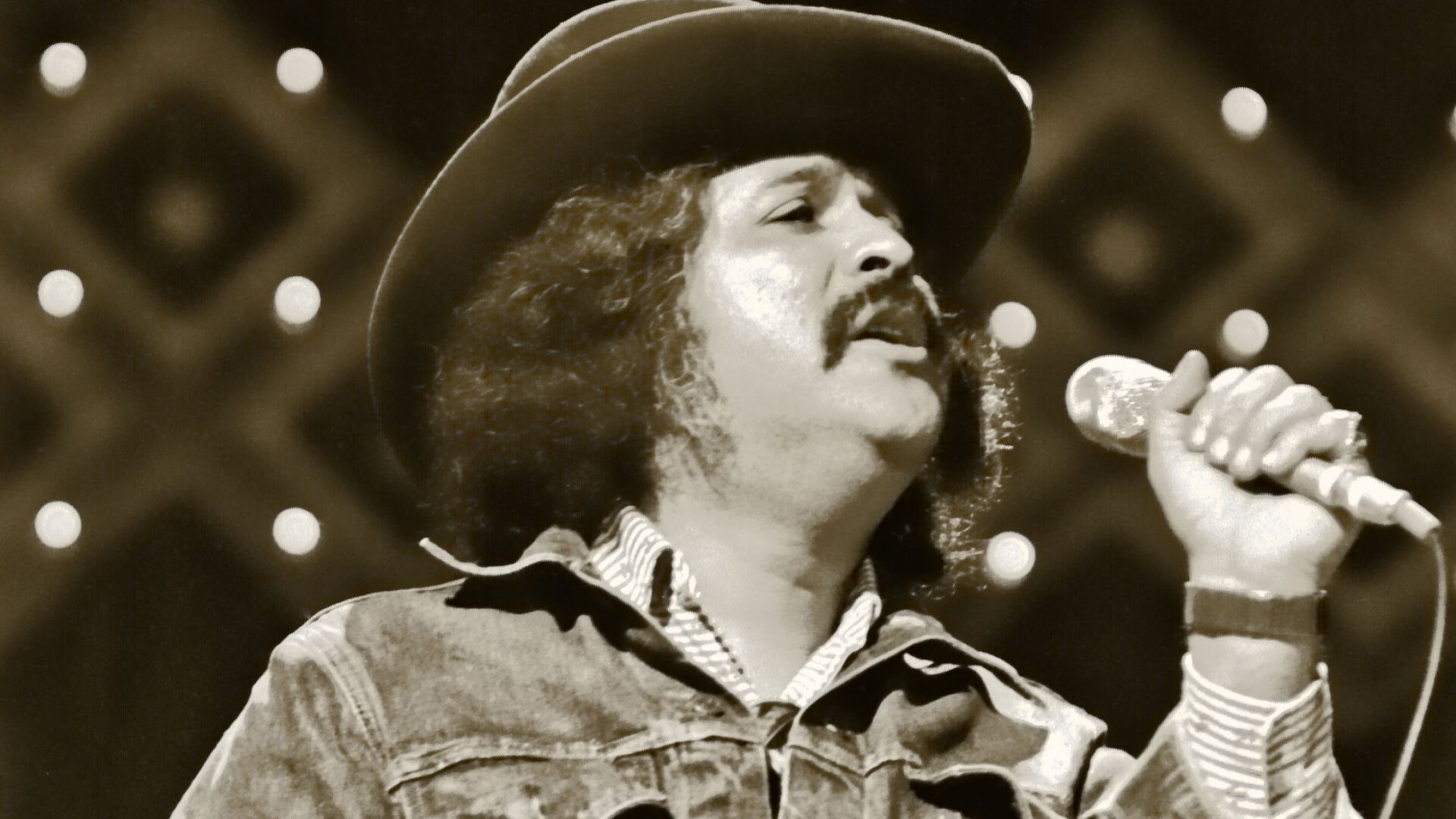 Freddy Fender in Nashville, Tennessee after the The Johnny Cash Show in 1977.