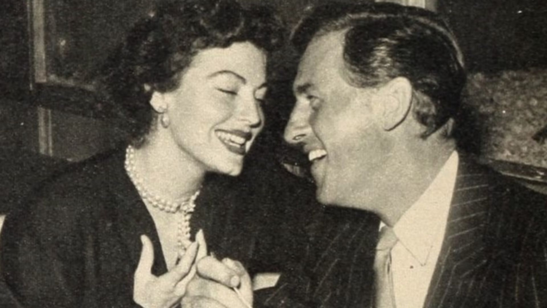 Ava Gardner dining with Stewart Granger, 1950