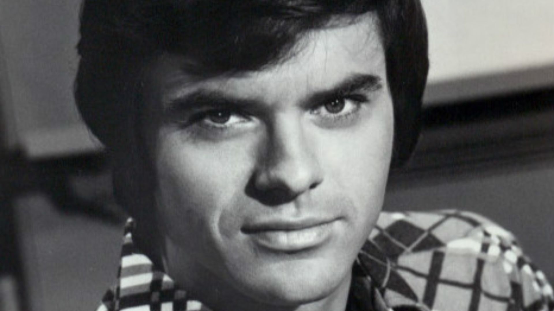 Publicity photo of Robert Urich from the television show Bob and Carol and Ted and Alice.