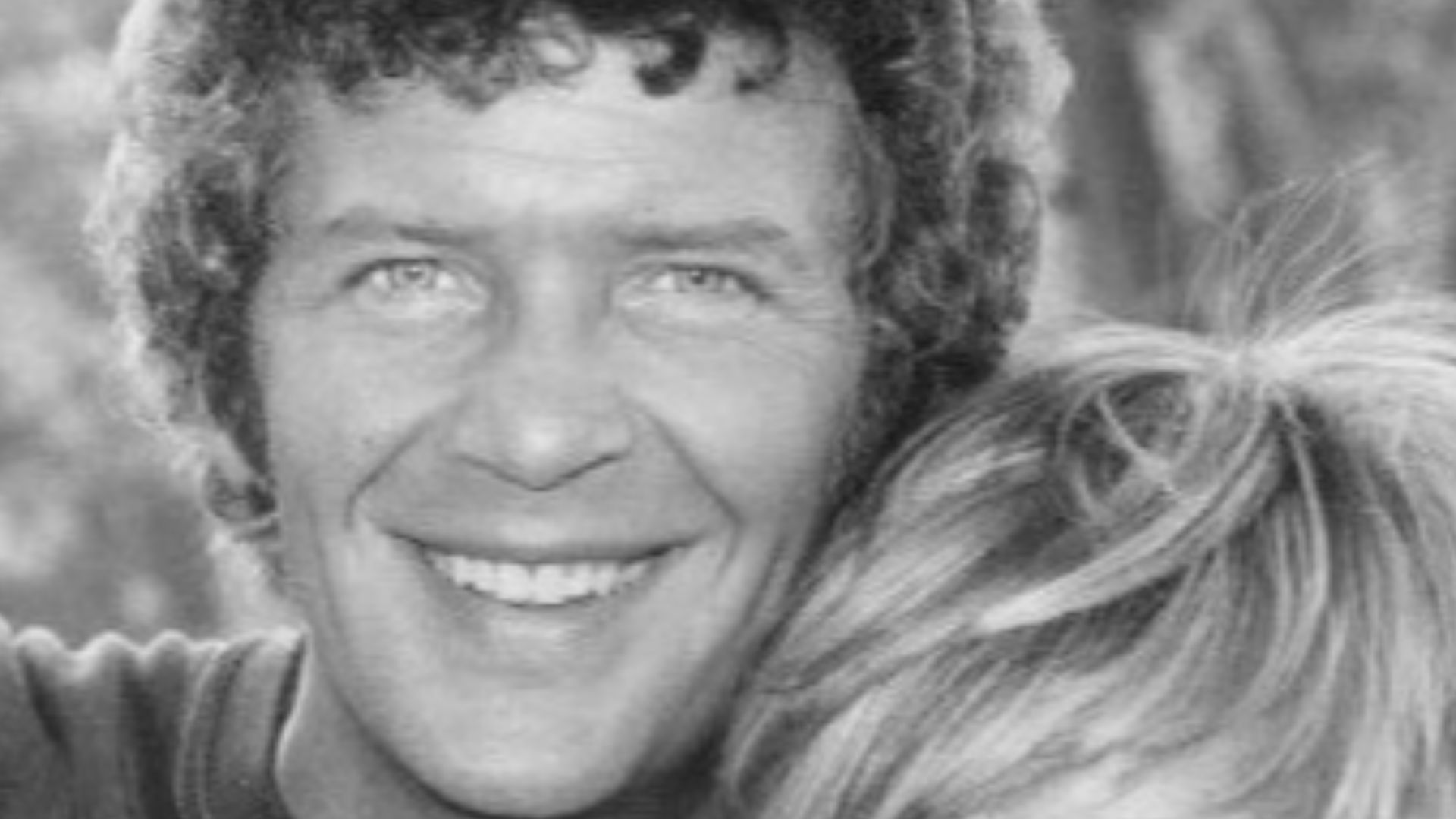 Publicity photo of American actors, Robert Reed and Florence Henderson promoting the premiere of the fifth and final season of the ABC comedy series The Brady Bunch.