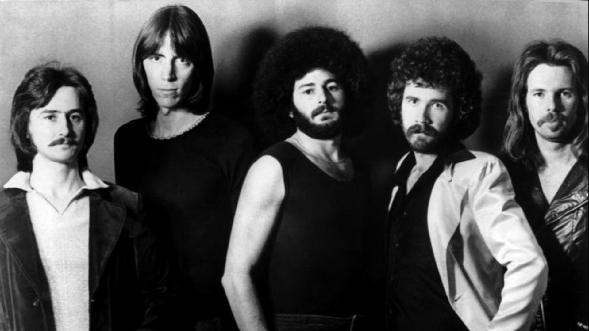 Promotional photo of the US rock group Boston.  From left: Barry Goudreau, Tom Scholz, Sib Hashian, Brad Delp, Fran Sheehan.