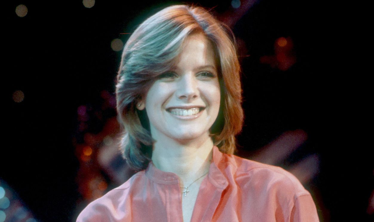 Singer Debby Boone rehearses her televised concert at KHJ Studios on December 17, 1977 in Los Angeles, California.