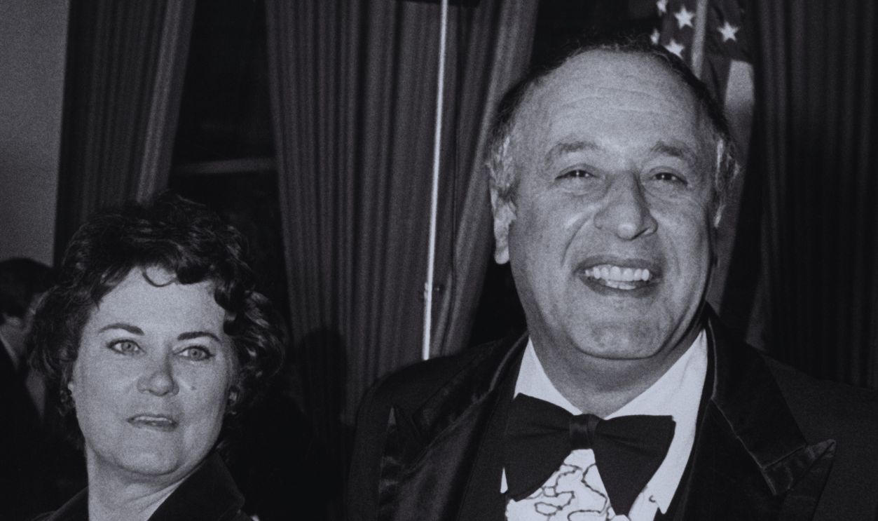 Gettyimages - 509160812, 36th Annual Golden Globe Awards BEVERLY HILLS, CA - JANUARY 27: Vic Tayback attends 36th Annual Golden Globe Awards on January 27, 1979 at the Beverly Hilton Hotel in Beverly Hills, California.