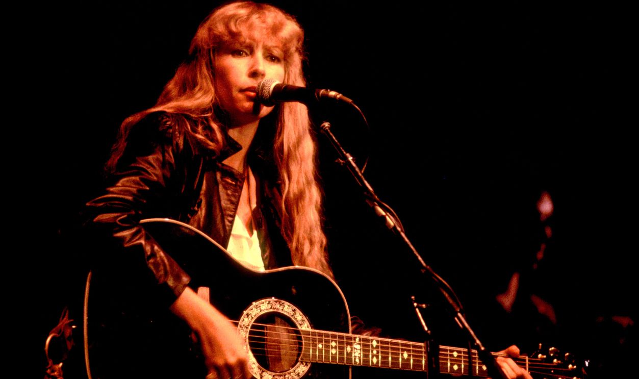 American musician Juice Newton performs onstage, Chicago, Illinois