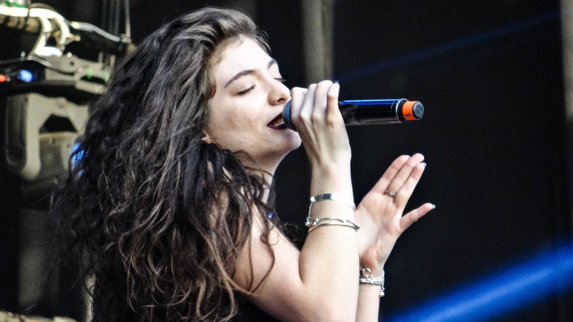 Lorde performing at Lollapalooza Chile in March 2014