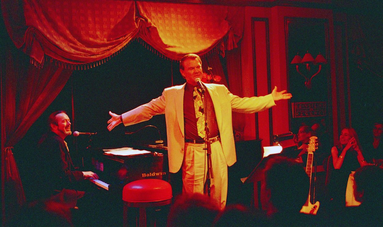 Gettyimages - 85841209, Photo of Glen CAMPBELL (MANDATORY CREDIT Ebet Roberts/Getty Images) UNSPECIFIED - CIRCA 2000 Photo of Glen CAMPBELL; with songwriter Jimmy Webb