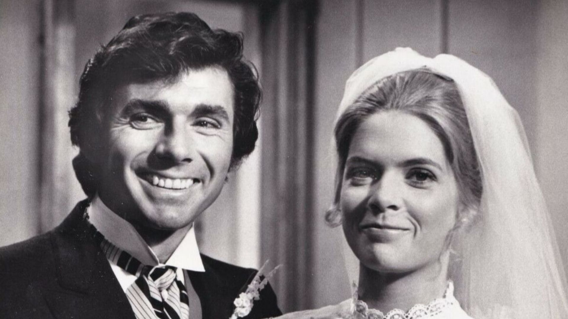 Publicity photo of Meredith Baxter and David Birney from the television program Bridget Loves Bernie.