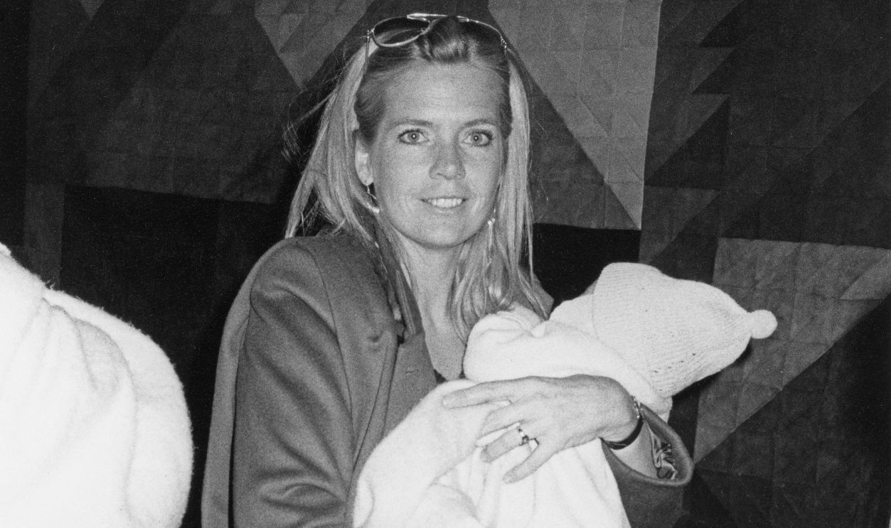 Gettyimages - 1344107529, Night Of 100 Stars Rehearsals, 1985 American actress Meredith Baxter Birney holding one of her twins during rehearsals for the 'Night of 100 Stars' at the New York Hilton Hotel in New York City, New York, 16th February 1985.