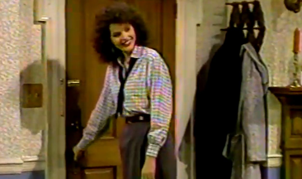 Screenshot from Sara (1985) 