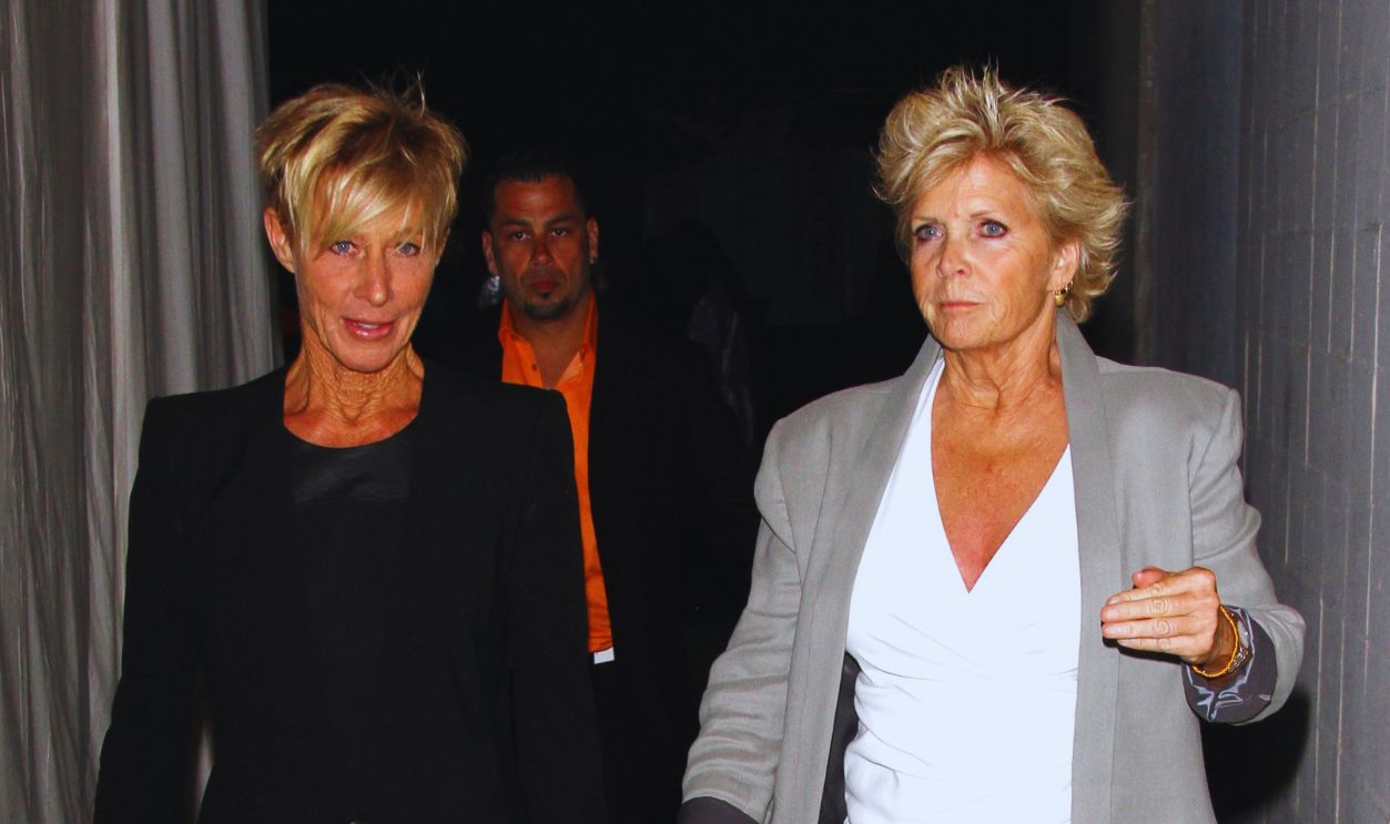 Gettyimages - 175989466, Celebrity Sightings In Los Angeles - August 10, 2013 LOS ANGELES, CA - AUGUST 10: (L-R) Nancy Locke and actress Meredith Baxter as seen on August 10, 2013 in Los Angeles, California.