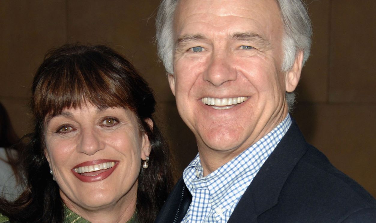 Hollywood Stars Salute Glenn Ford's 90th Birthday HOLLYWOOD - MAY 1: (L-R) Actors Gwynne Gilford and Robert Pine attend Hollywood Stars salute Glenn Ford's 90th birthday at the Egyptian Theatre on May 1, 2006 in Hollywood, California.
