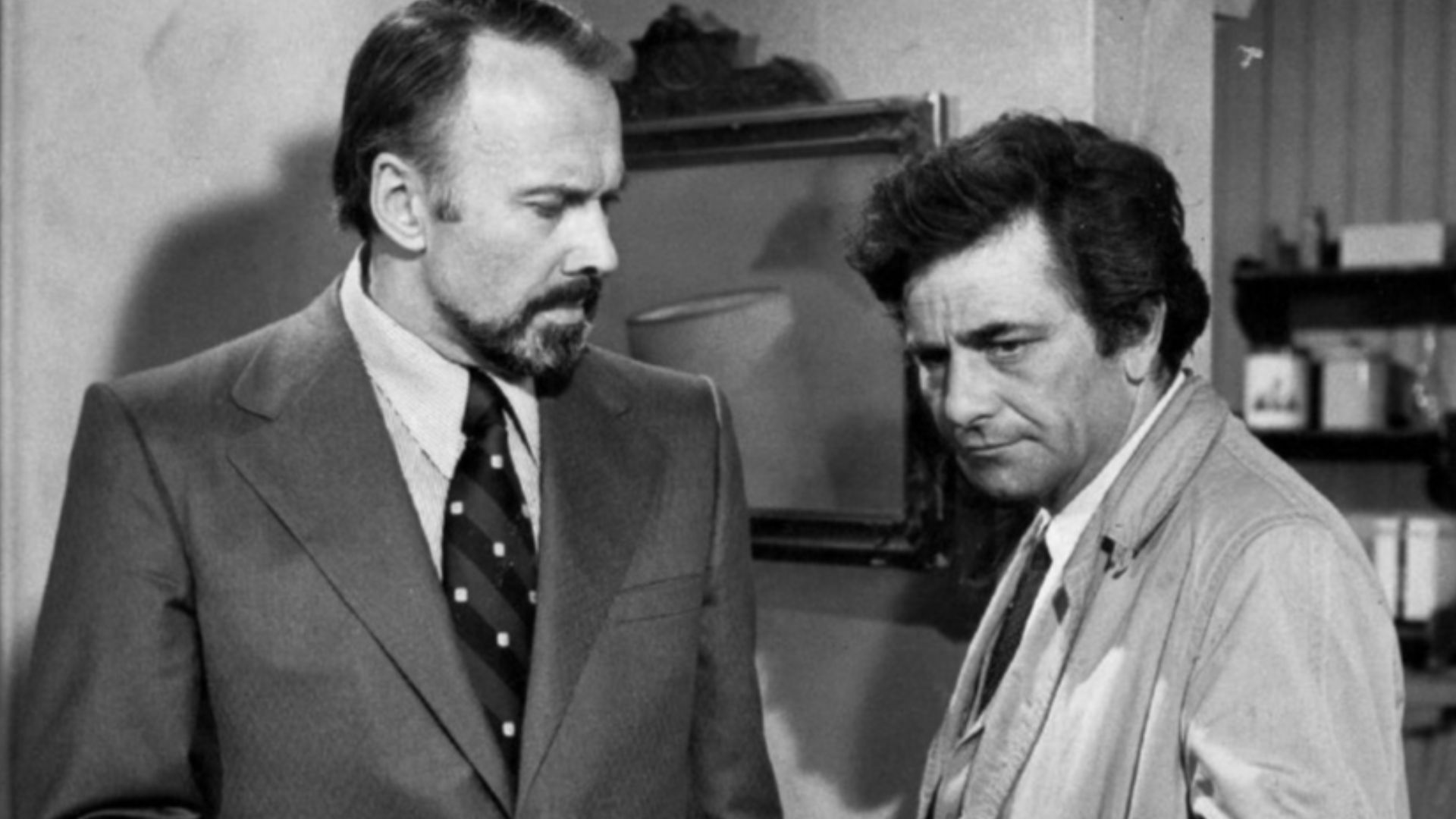 Publicity photo of Peter Falk and Richard Kiley in the television program Columbo.