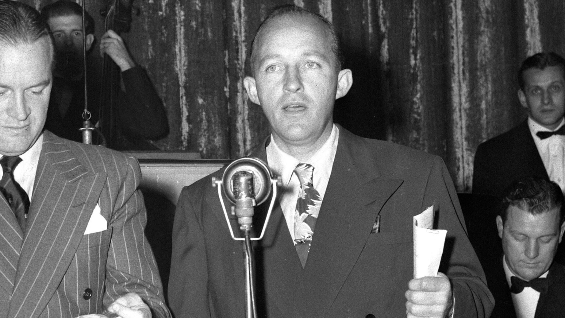 Bob Hope and Bing Crosby entertaining at Los Angeles Times annual sports dinner