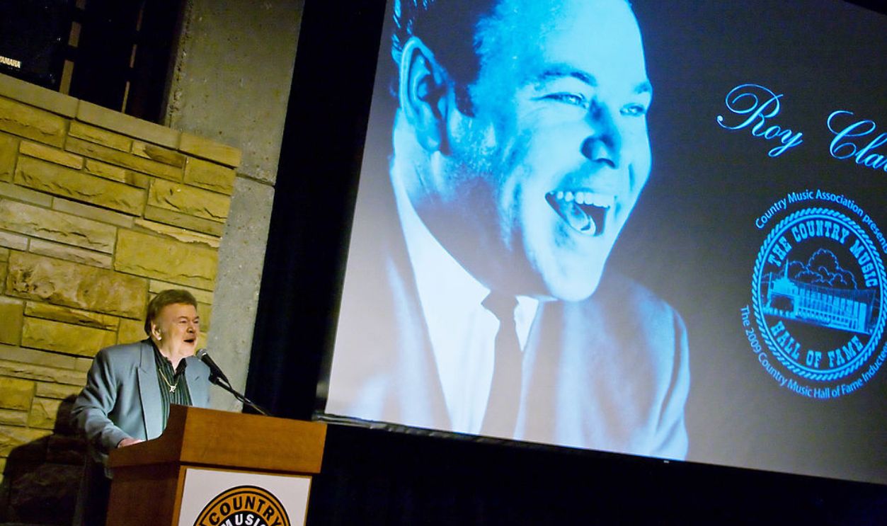 NASHVILLE, TN - FEBRUARY 04: Roy Clark attends the 2009 Country Music Hall of Fame Inductees announcement at the Ford Theater at The Country Music Hall of Fame and Museum on February 4, 2009 in Nashville, Tennessee. 