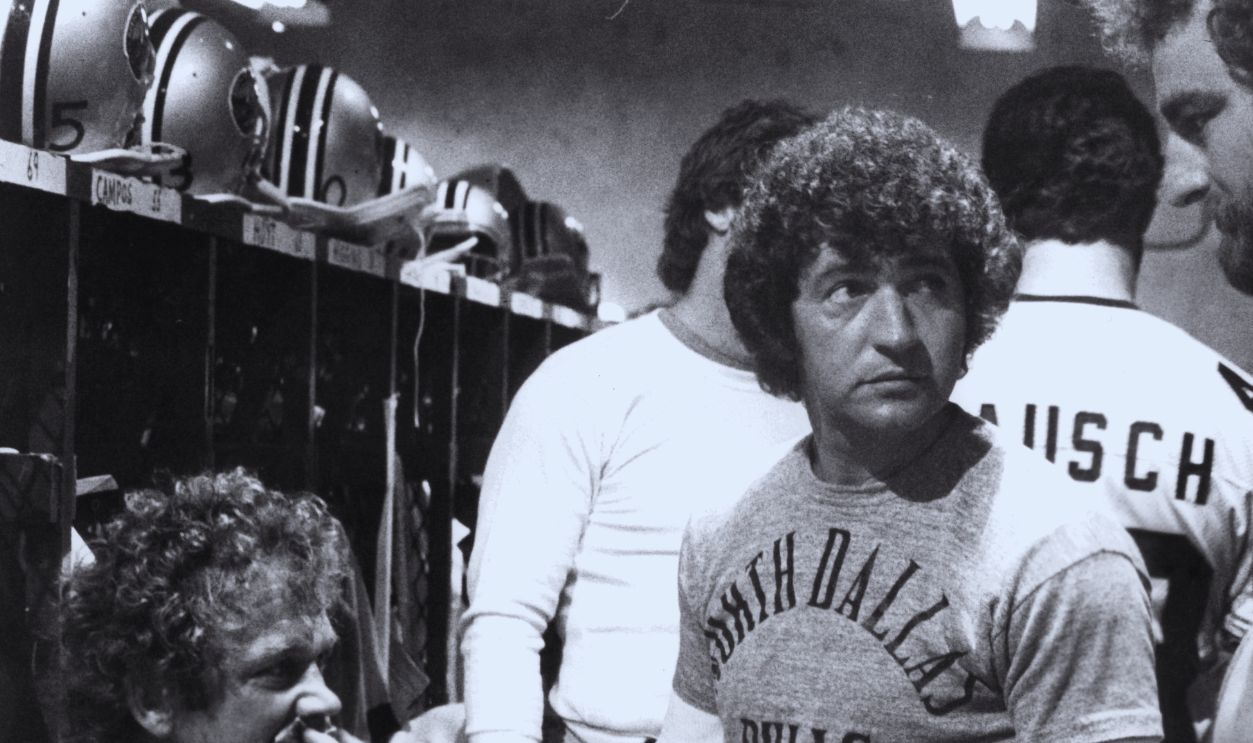 Gettyimages - 156534997, Nick Nolte And Mac Davis In 'North Dallas Forty' 