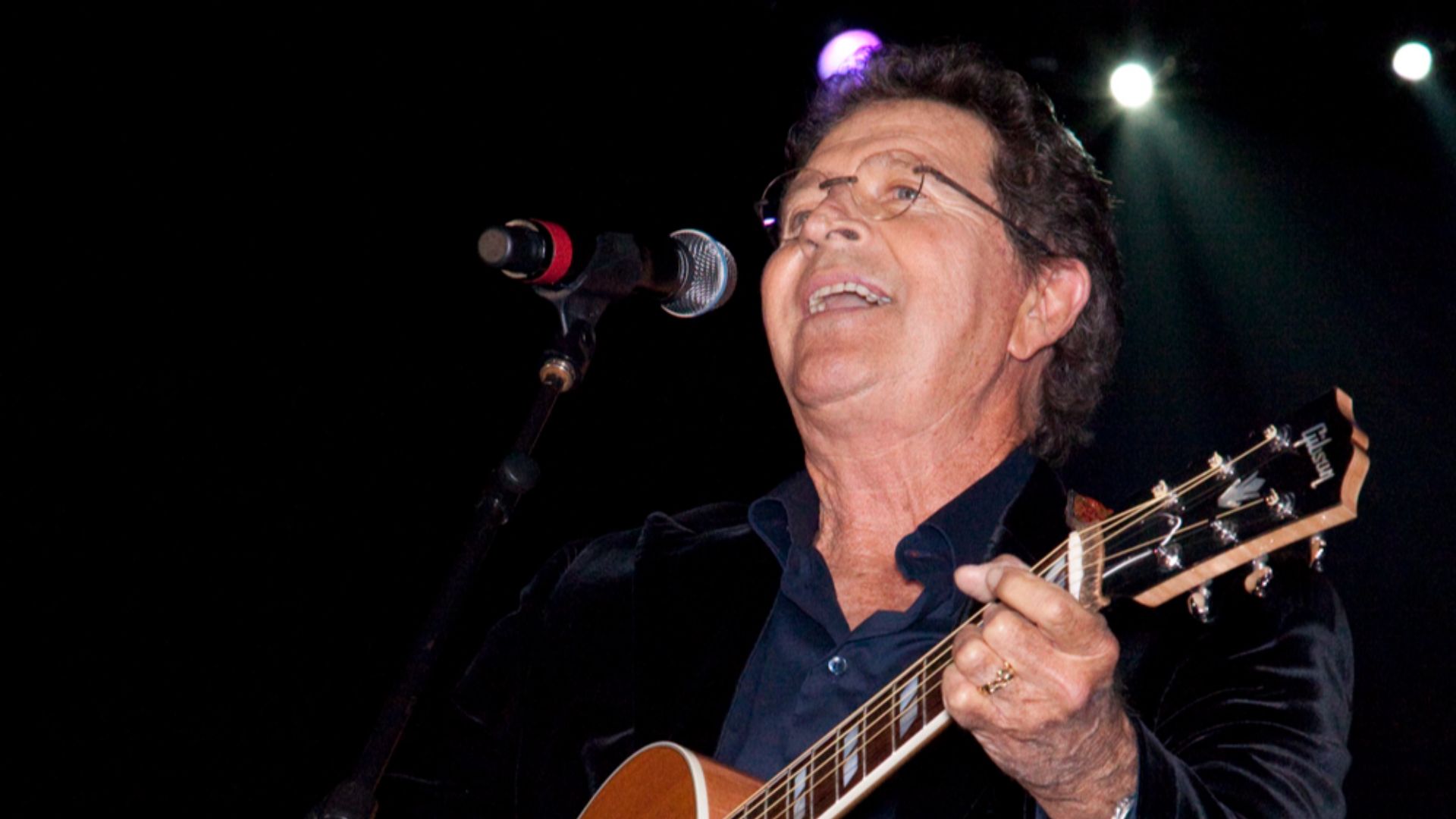 Mac Davis at the Alabama Music Hall of Fame Concert 2010