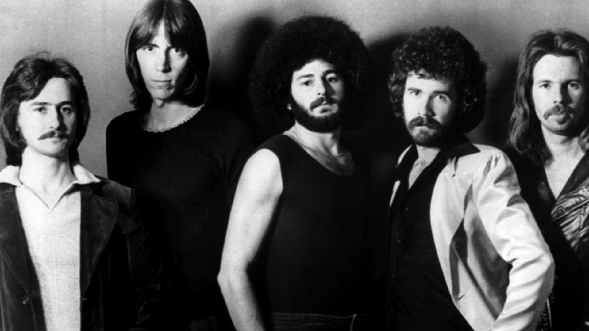 Promotional photo of the US rock group Boston.  From left: Barry Goudreau, Tom Scholz, Sib Hashian, Brad Delp, Fran Sheehan.