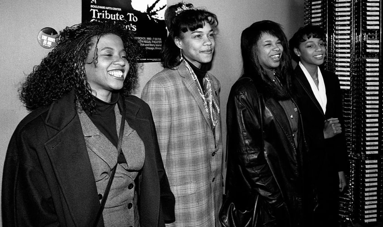 CHICAGO - APRIL 1990: Singers Maxine Jones, Cindy Herron, Dawn Robinson and Terry Ellis of En Vogue are interviewed at WGCI-FM radio in Chicago, Illinois in April 1990.