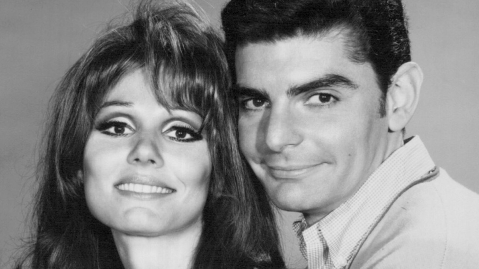 Photo of Richard Benjamin and Paula Prentiss from the television series He & She.