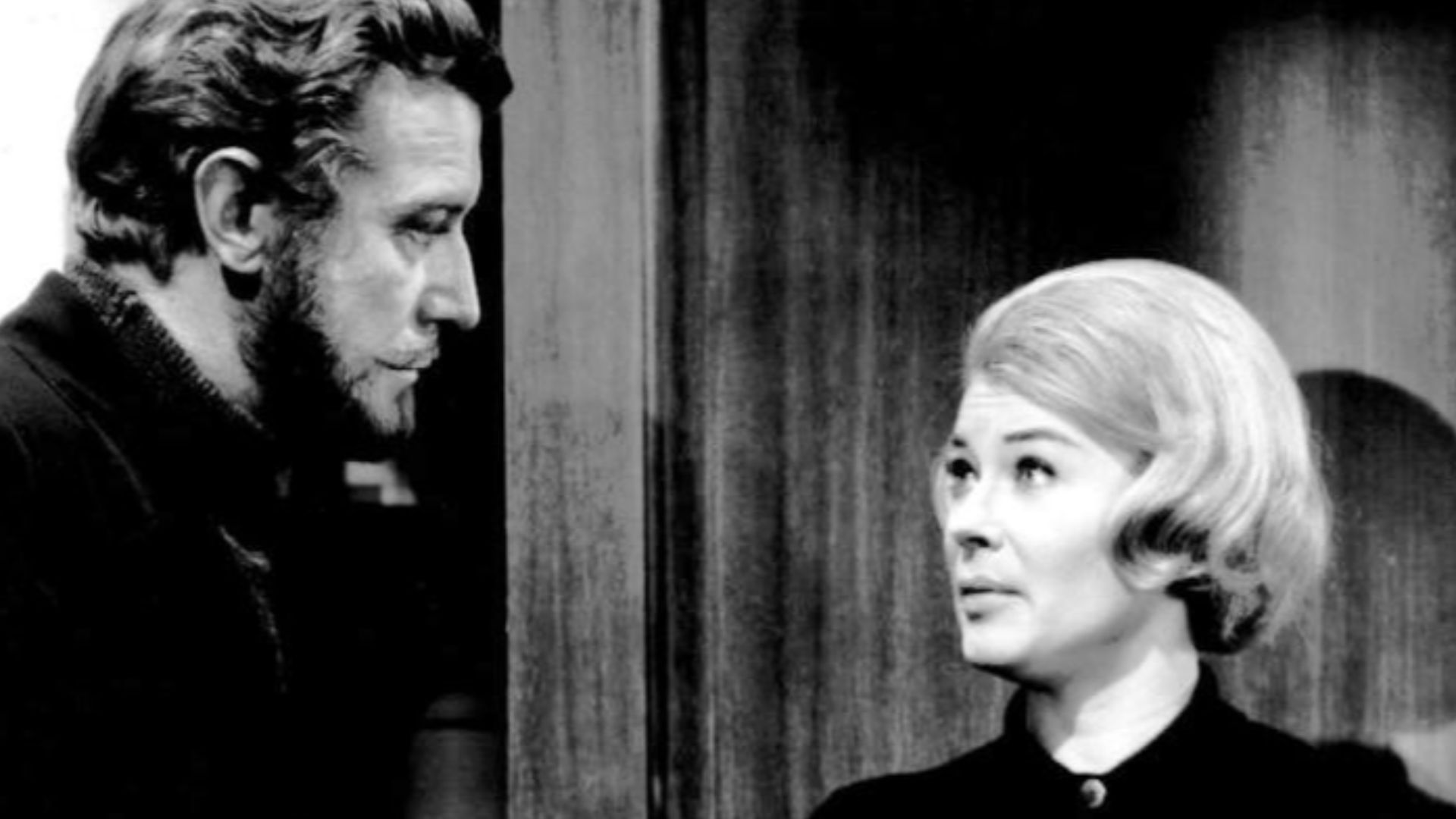 Photo of Edward Mulhare as Captain Daniel Gregg and Hope Lange as Carolyn Muir from the television program The Ghost and Mrs. Muir.