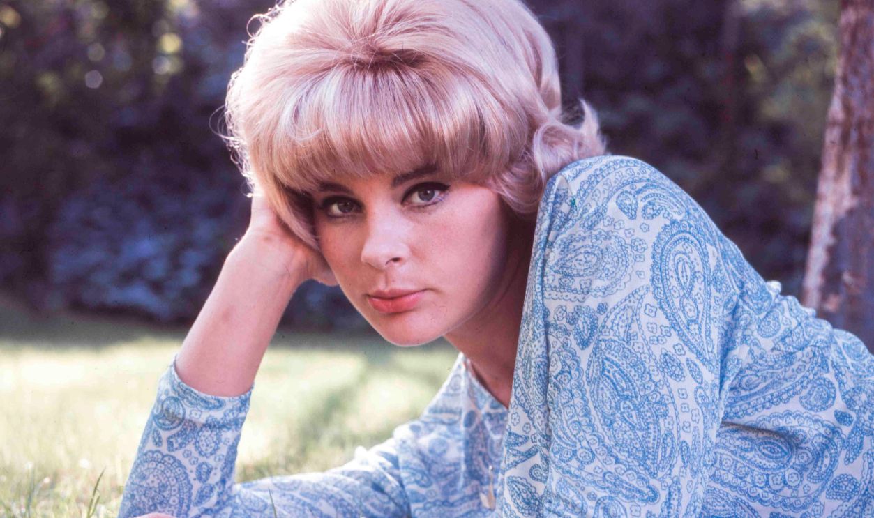 Elke Sommer posing