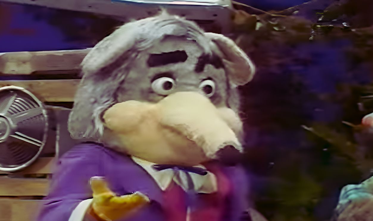 Screenshot from The Swamp Critters of Lost Lagoon (1996-2001)