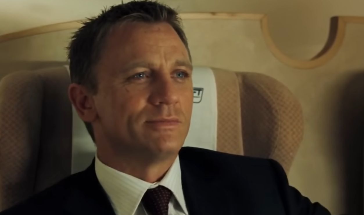 Screenshot from Casino Royale (2006) 