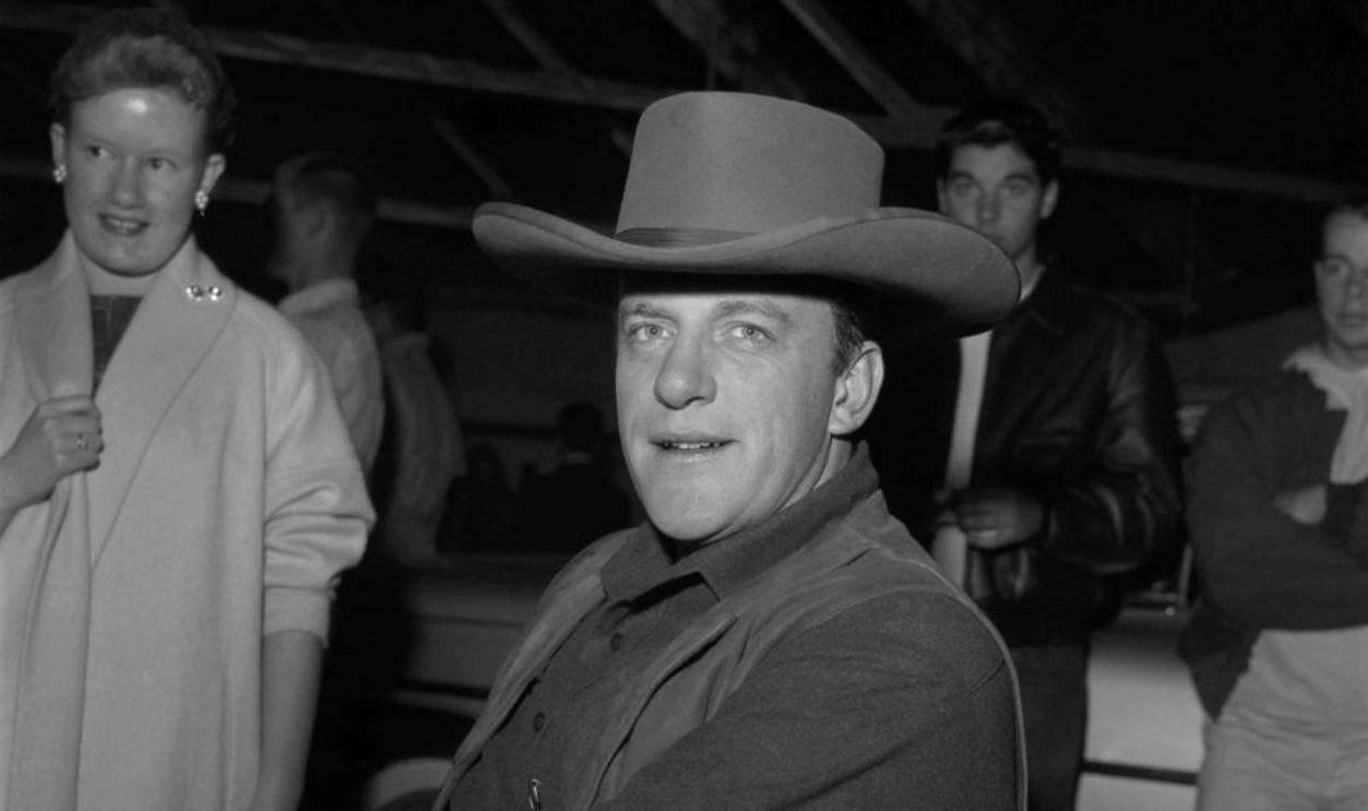 LOS ANGELES - 1959: Actor James Arness of TV's 'Gunsmoke' poses for a photo circa 1959 in Los Angeles, California. 