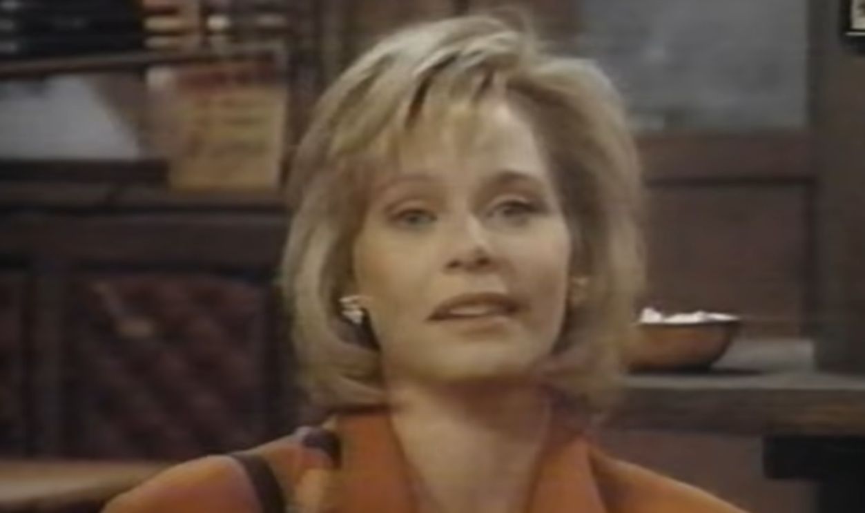 Screenshot from Love & War (1992–1995)