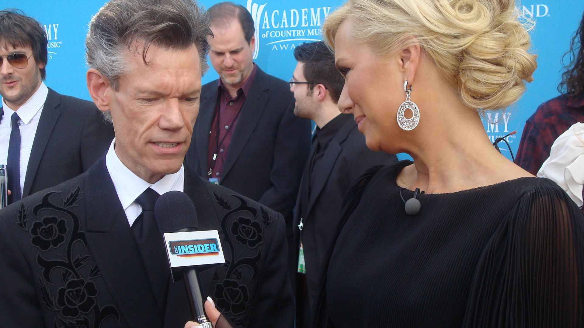 File:Allison DeMarcus interviews Randy Travis.jpg