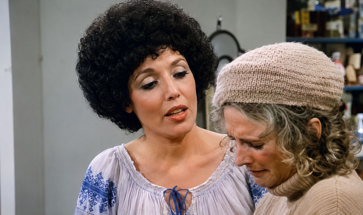 Screenshot from Phyllis (1975-1977) 