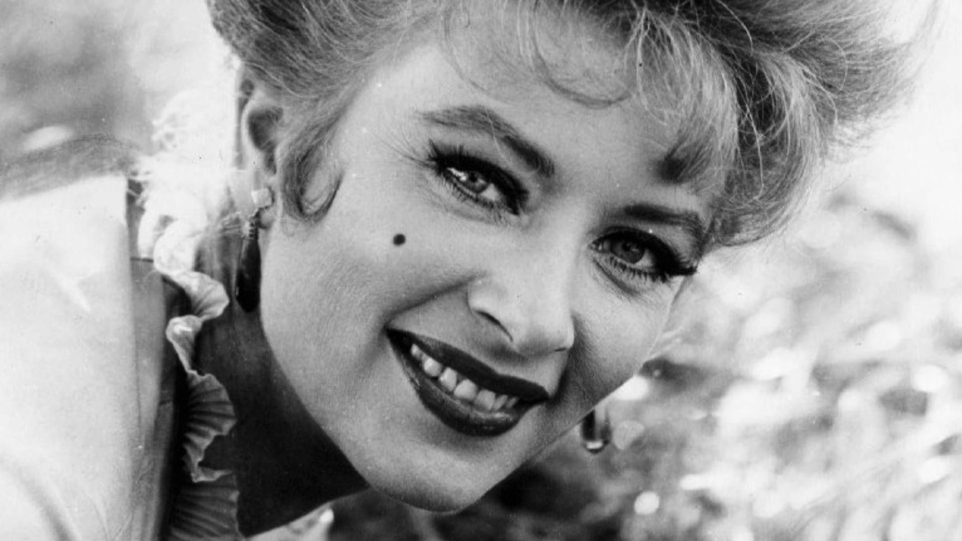 Publicity photo of Amanda Blake as Kitty Russell from the television program Gunsmoke.