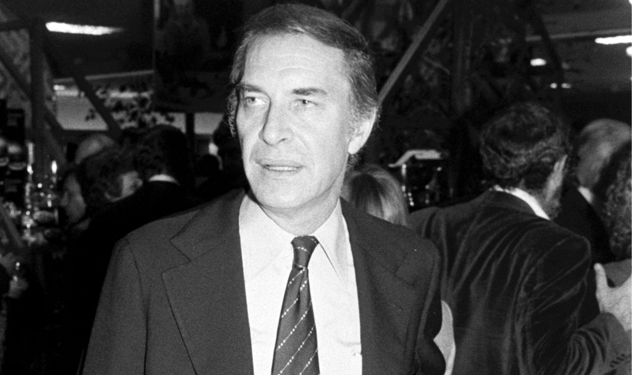 Martin Landau attends a charity event inside J.W. Robinson's, a department store in Los Angeles, California, on November 7, 1978.