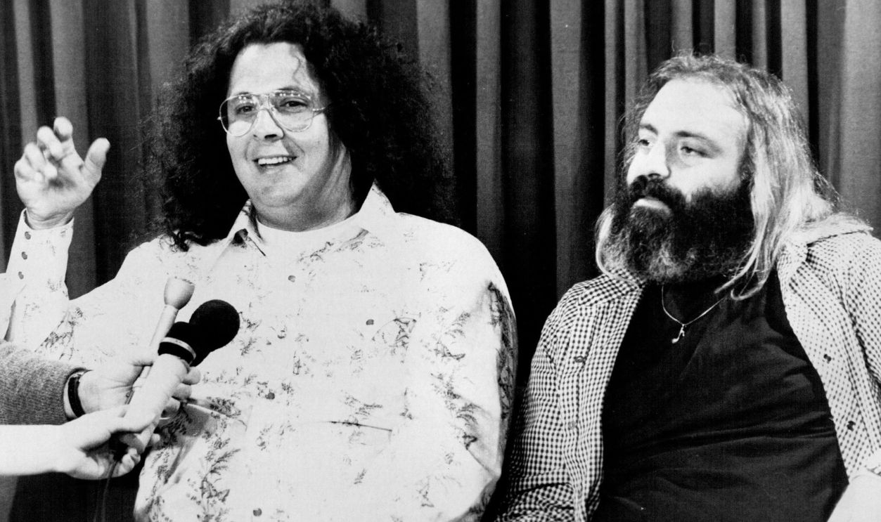 Left to Right Mark Volman (Flo) and Howard Kaylan (Eddie) at their Press Conference at Sydney International Airport today.The Rock Satire group, Flo and Eddie, arrived in Australia for a series of concerts. Left to Right Mark Volman (Flo) and Howard Kaylan (Eddie) at their Press Conference at Sydney International Airport today.The Rock Satire group, Flo and Eddie, arrived in Australia for a series of concerts. July 08, 1975. 