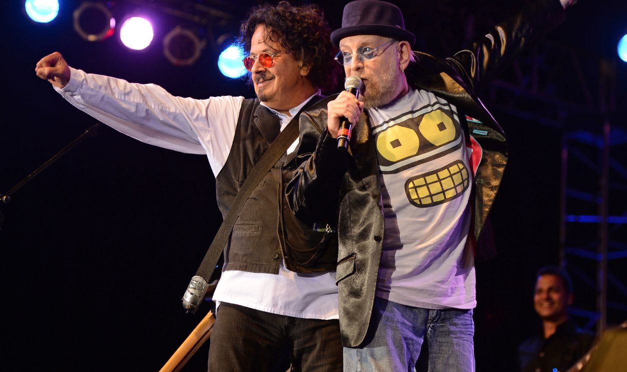 Happy Together Tour At Seminole Casino Coconut Creek COCONUT CREEK, FL - JUNE 15: Mark Volman and Howard Kaylan of The Turtles perform at Seminole Casino Coconut Creek on June 15, 2013 in Coconut Creek, Florida. 