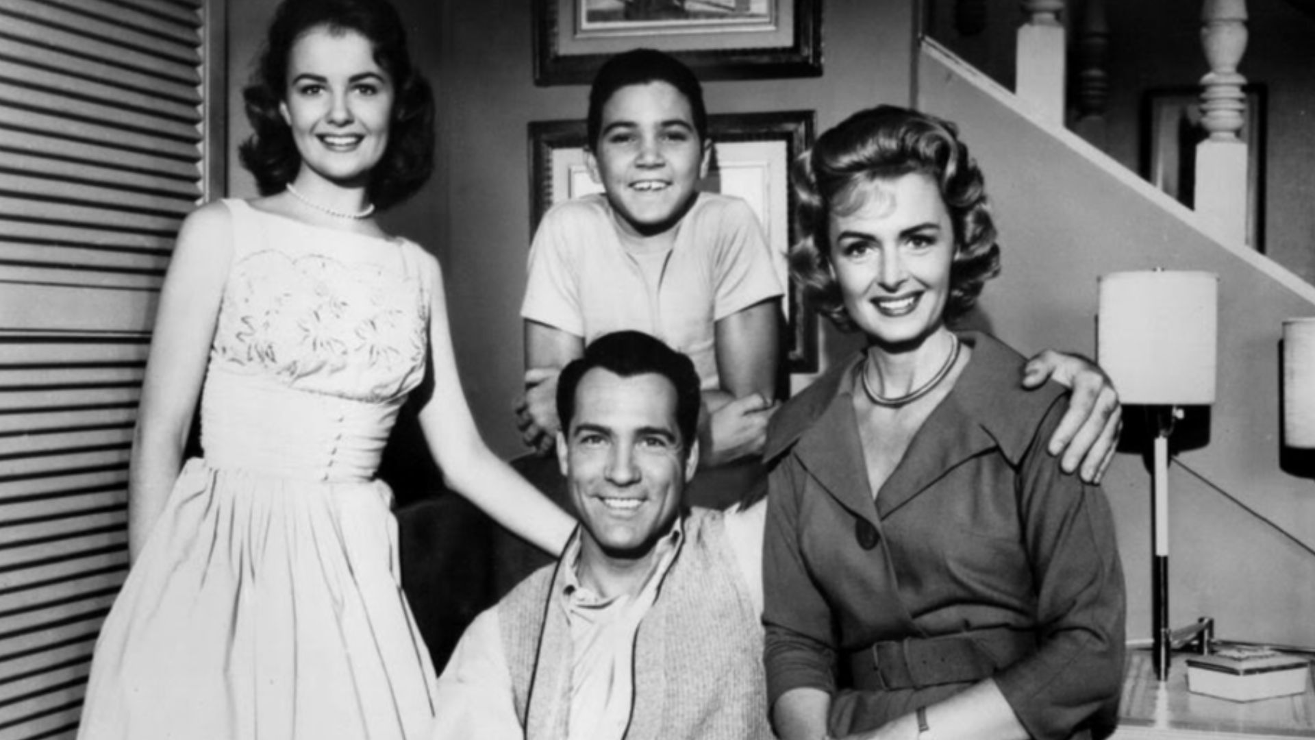 Cast photo from the television program The Donna Reed Show. Standing-Shelley Fabares and Paul Petersen. Seated-Carl Betz and Donna Reed.