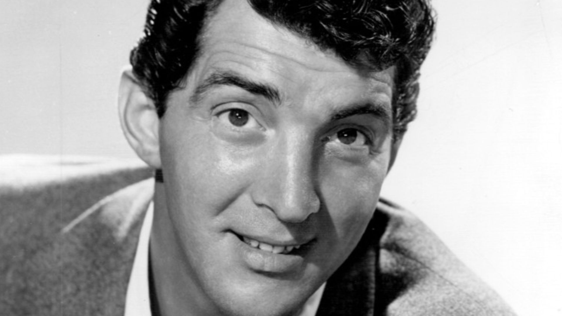 Photo of Dean Martin in 1958.